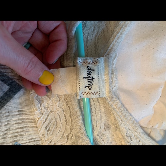 Daytrip Aztec Top - Picture 3 of 3